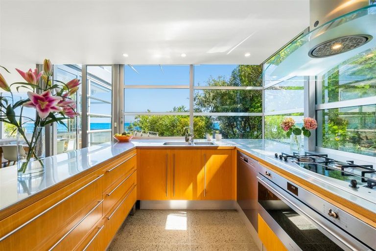 Photo of property in 80 Moana Road, Plimmerton, Porirua, 5026