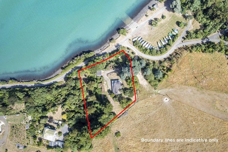 Photo of property in 118 Wharf Road, Pigeon Bay, 7583