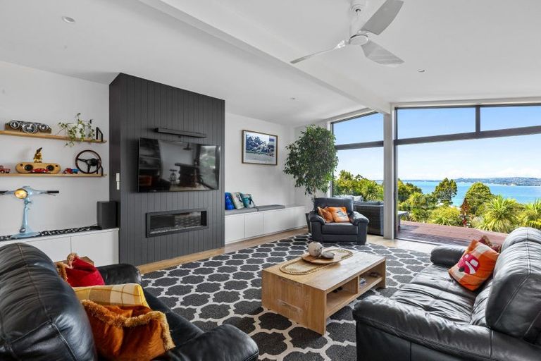 Photo of property in 10 Hillcrest Road, Hatfields Beach, Orewa, 0931