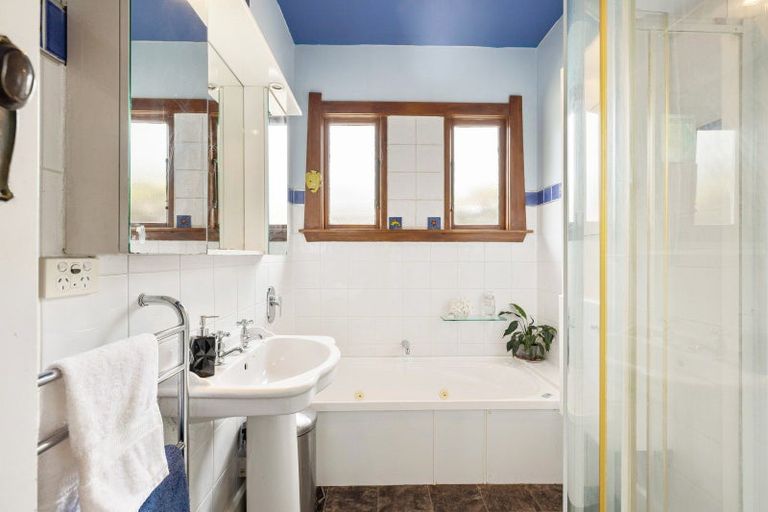 Photo of property in 37 Gosset Street, St Albans, Christchurch, 8014