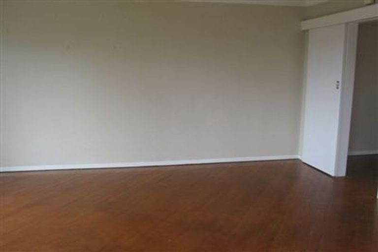 Photo of property in 3/19 Lake Pupuke Drive, Takapuna, Auckland, 0622