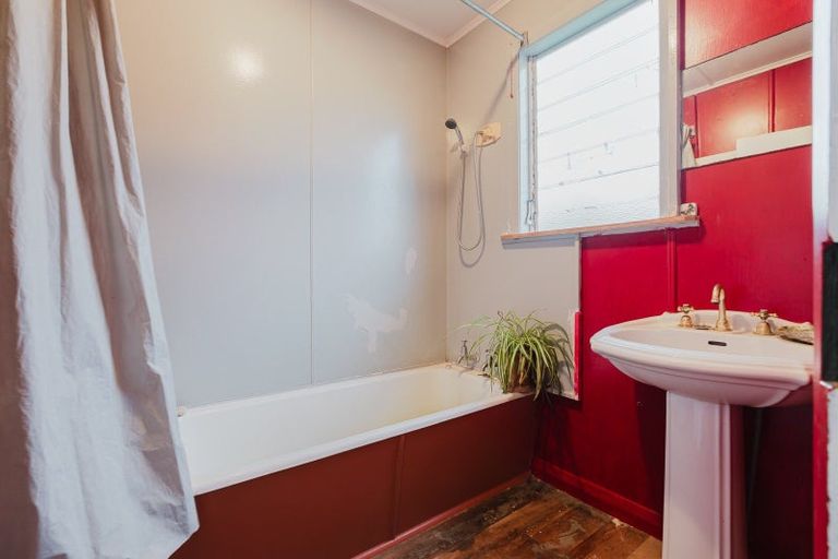 Photo of property in 4 Stanly Street, Eketahuna, 4900