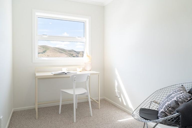 Photo of property in 47 Stockport Grove, Churton Park, Wellington, 6037