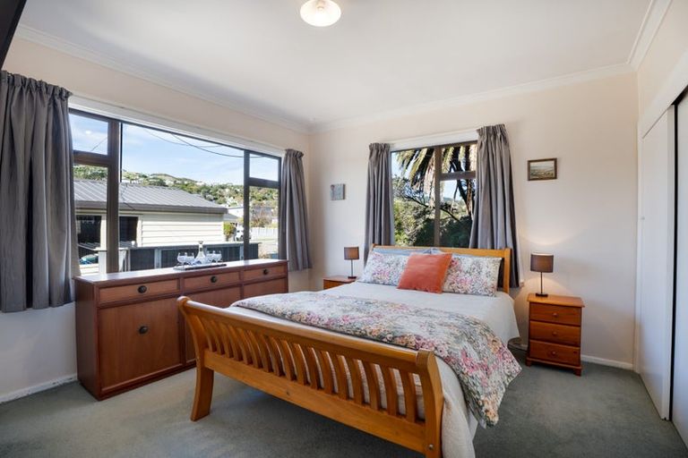 Photo of property in 51 Oxford Street, Tawa, Wellington, 5028