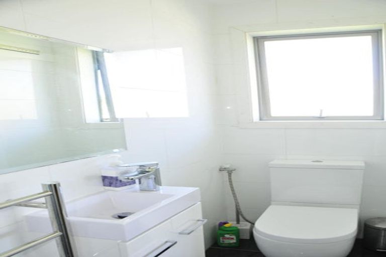 Photo of property in 6a Deepdale Street, Burnside, Christchurch, 8053