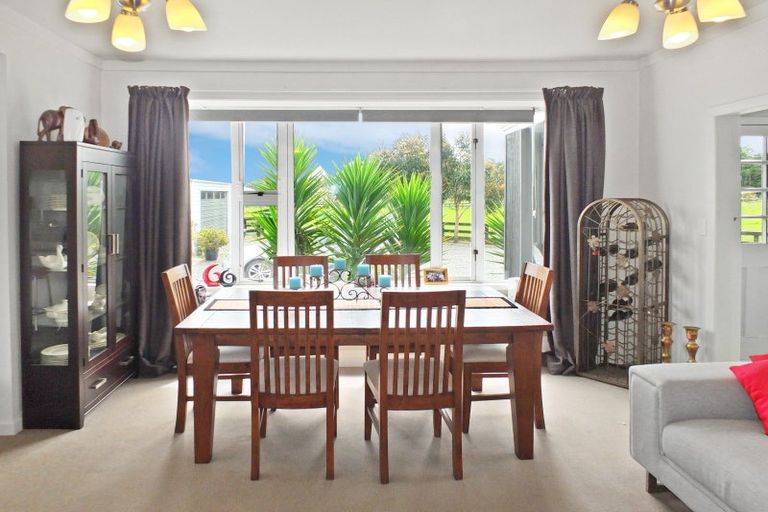 Photo of property in 125 Hickford Road, Foxton, 4893