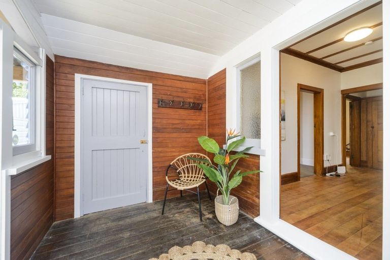 Photo of property in 26 Knowles Street, Terrace End, Palmerston North, 4410