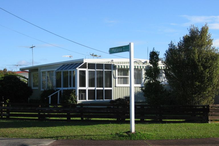 Photo of property in 23 Doment Crescent, Orewa, 0931