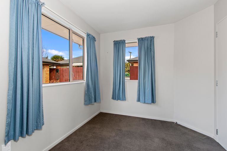 Photo of property in 2/318 Waterloo Road, Islington, Christchurch, 8042