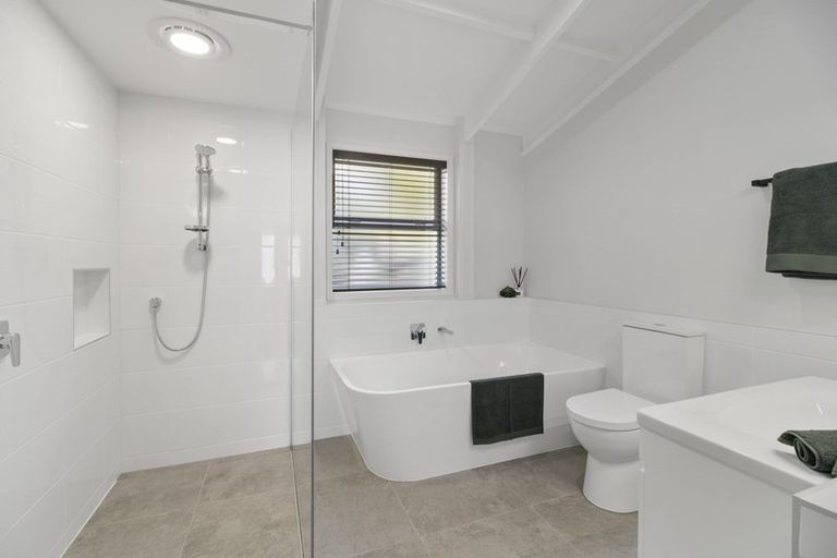 Photo of property in 96 Eliot Street, New Plymouth, 4310