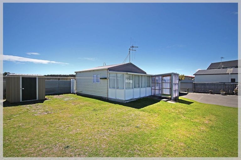 Photo of property in 8 Hart Street, Foxton Beach, Foxton, 4815