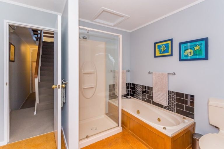 Photo of property in 20 Kent Avenue, Waitarere Beach, Levin, 5510