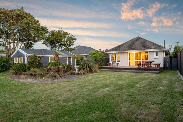Photo of property in 59 Charlcott Street, Burnside, Christchurch, 8053