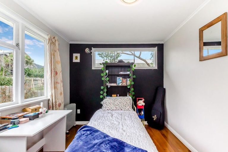 Photo of property in 160 Wellington Road, Paekakariki, 5034