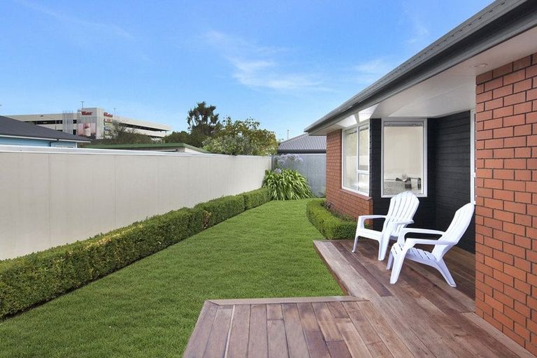 Photo of property in 1/16 Peverel Street, Riccarton, Christchurch, 8011