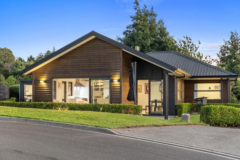 Photo of property in 27 Greenvale Place, Welcome Bay, Tauranga, 3112