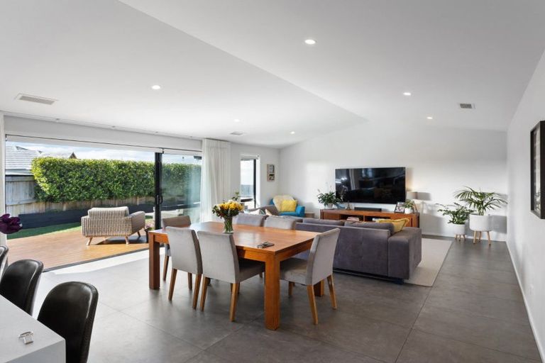 Photo of property in 7 Cotula Way, Papamoa Beach, Papamoa, 3118