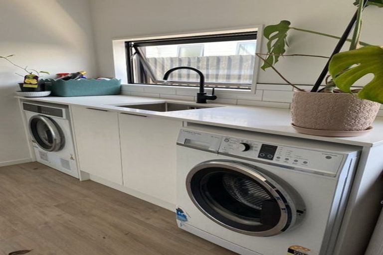 Photo of property in 2/118 Purchas Street, Edgeware, Christchurch, 8013