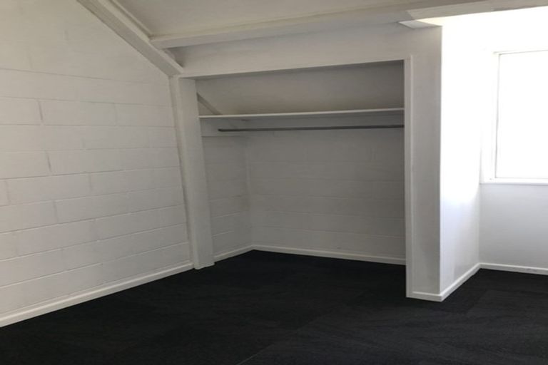 Photo of property in Paddington Apartments, 13/15 Mckinley Crescent, Brooklyn, Wellington, 6021