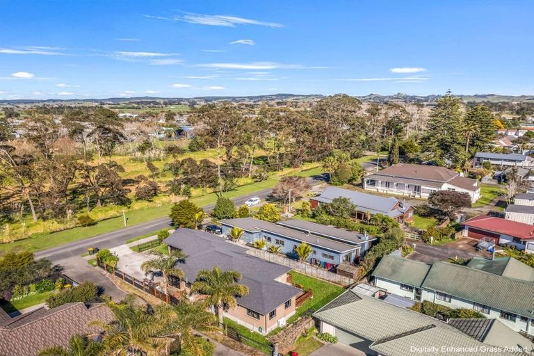 Photo of property in 43b Springs Road, Parakai, 0830