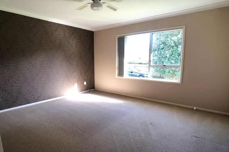 Photo of property in 9 Camphora Place, Ranui, Auckland, 0612