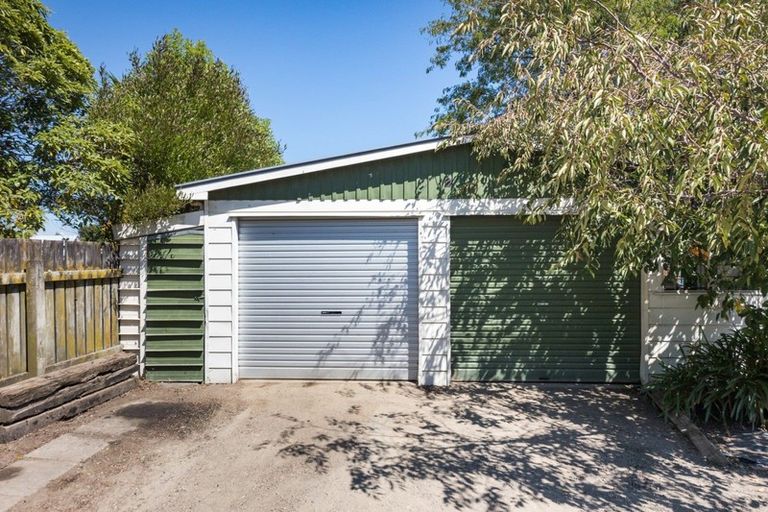 Photo of property in 44 Lombard Street, Palmerston North, 4410