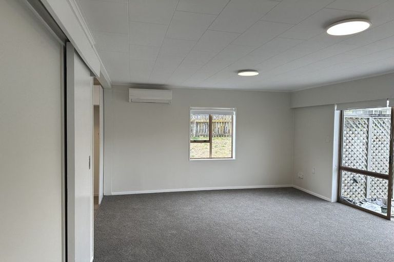 Photo of property in 70 Toi Street, Otaki Beach, Otaki, 5512