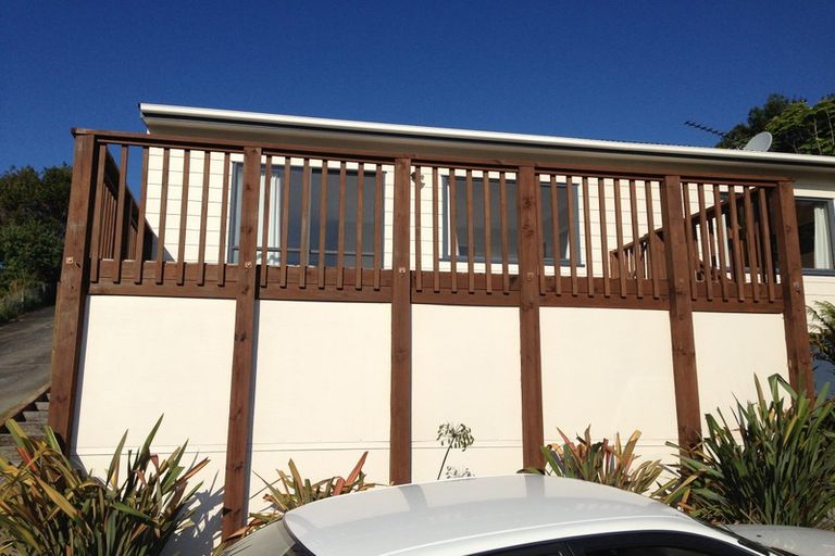 Photo of property in 2/59 Santiago Crescent, Unsworth Heights, Auckland, 0632