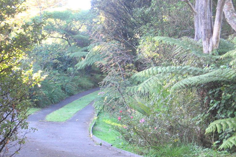 Photo of property in 18 Karen Road, Laingholm, Auckland, 0604