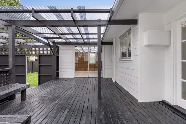 Photo of property in 17 Nan Place, Pakuranga Heights, Auckland, 2010
