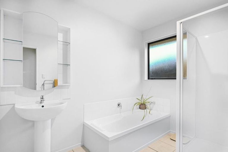 Photo of property in 17 Greenmeadow Gardens, Belfast, Christchurch, 8051