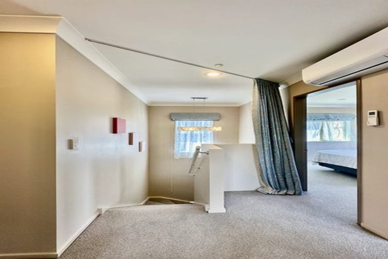 Photo of property in 20a Gifford Grove, Churton Park, Wellington, 6037