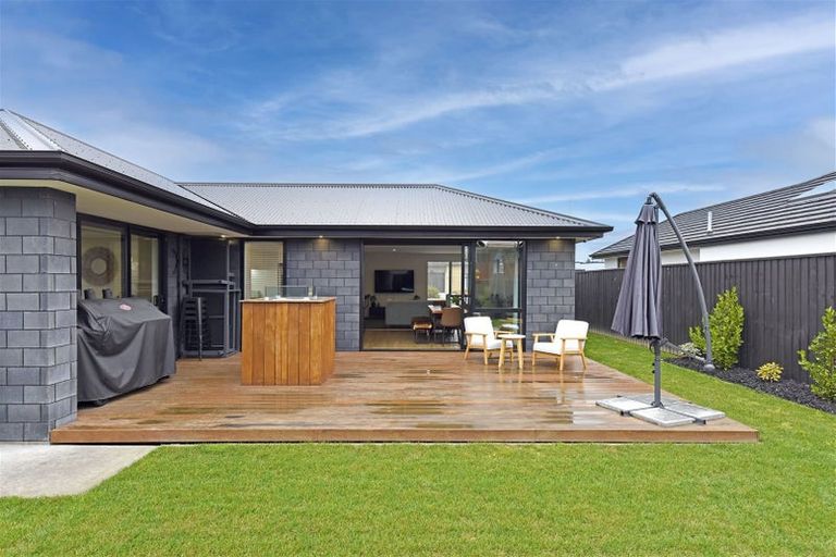 Photo of property in 10 Ruston Lane, Halswell, Christchurch, 8025