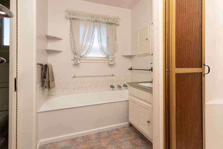 Photo of property in 230 Bower Avenue, North New Brighton, Christchurch, 8083