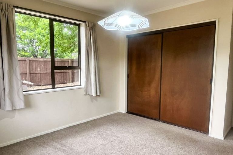 Photo of property in 31 Laing Crescent, Heathcote Valley, Christchurch, 8022
