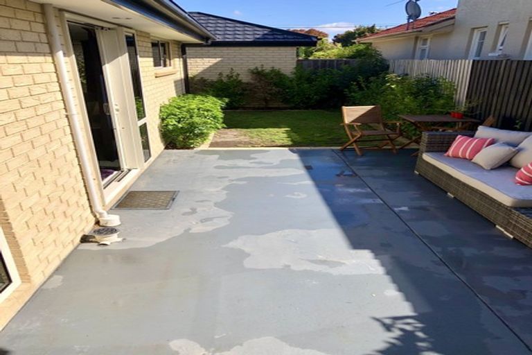 Photo of property in 2/220 Avonhead Road, Avonhead, Christchurch, 8042