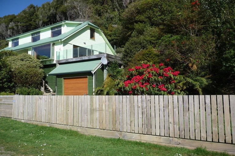 Photo of property in 293 Horseshoe Bay Road, Stewart Island/rakiura, Stewart Island, 9818