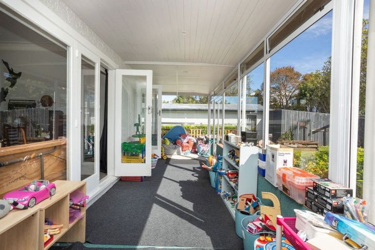 Photo of property in 16 Ruahine Street, Dannevirke, 4930