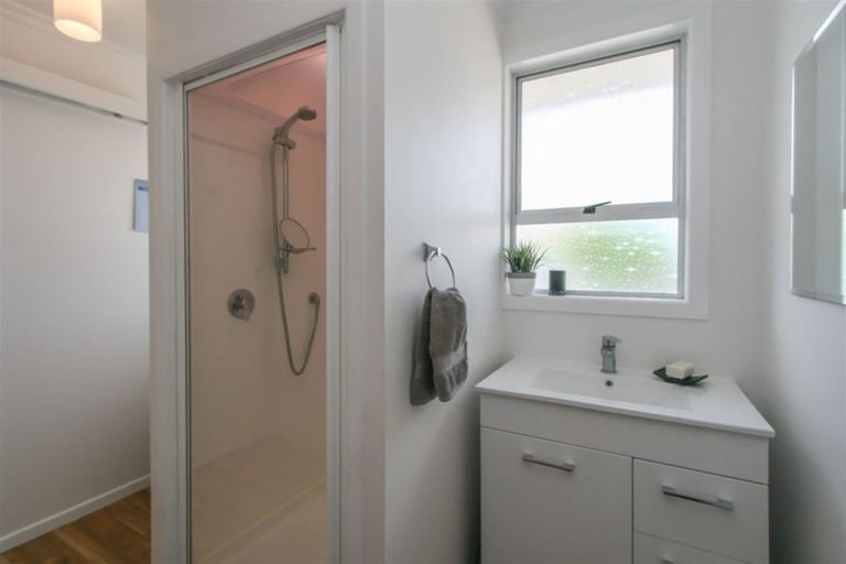 Photo of property in 3 Karaka Street, Inglewood, 4330