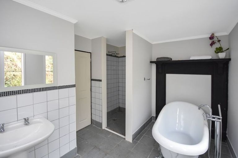 Photo of property in 56 South Road, The Glen, Dunedin, 9011