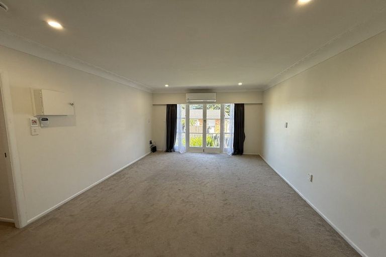 Photo of property in 3/142a Great South Road, Manurewa, Auckland, 2102