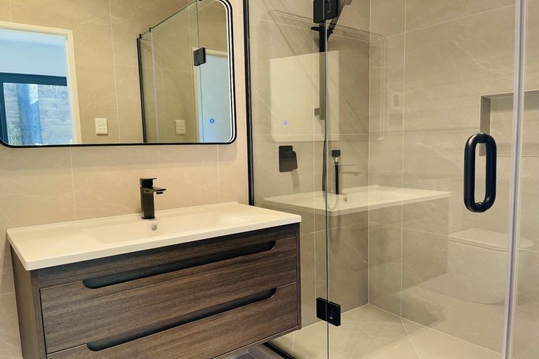 Photo of property in 67 Taukahiwi Road, Pukekohe, 2120