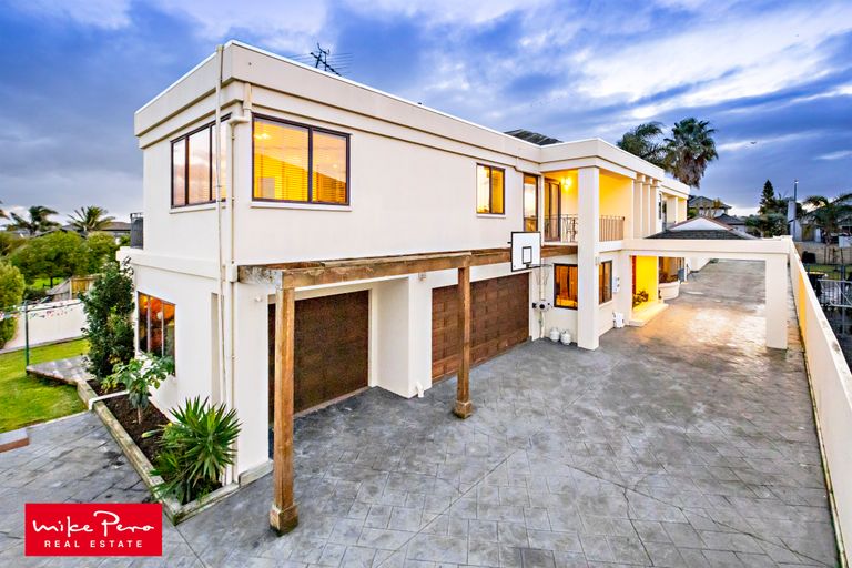 Photo of property in 54 Keywella Drive, Conifer Grove, Takanini, 2112