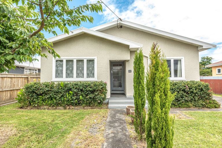 Photo of property in 21 Field Street, Aramoho, Whanganui, 4500