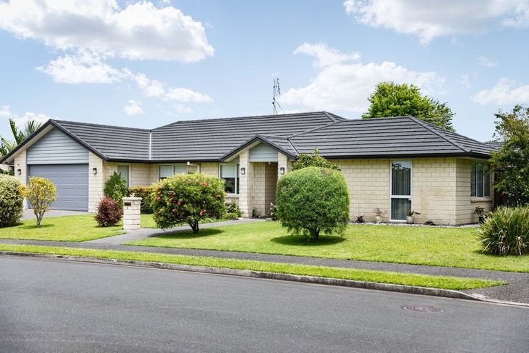 Photo of property in 8 Maniaroa Drive, Katikati, 3129