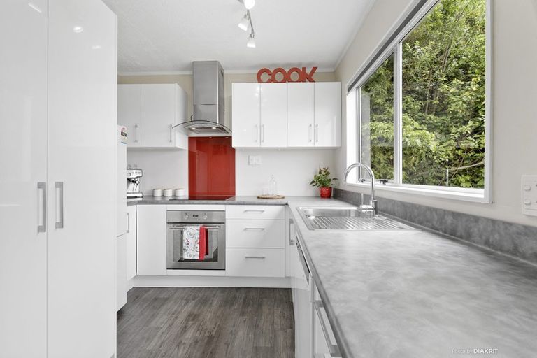 Photo of property in 4b Sarah Way, Crofton Downs, Wellington, 6035