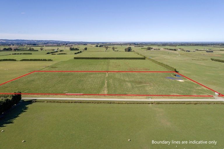 Photo of property in 102 Stoke School Road, Cust, Rangiora, 7471