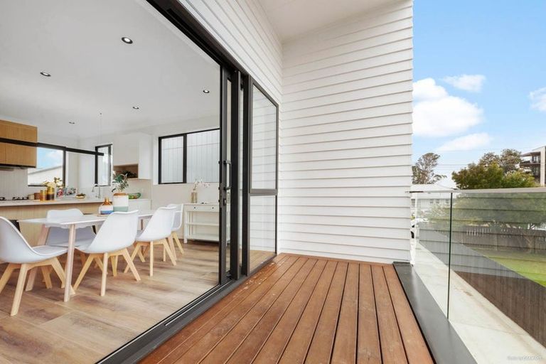 Photo of property in 3/31 Hill Crescent, New Lynn, Auckland, 0600