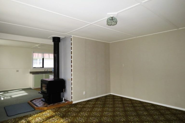 Photo of property in 26 Colvin Street, Westport, 7825