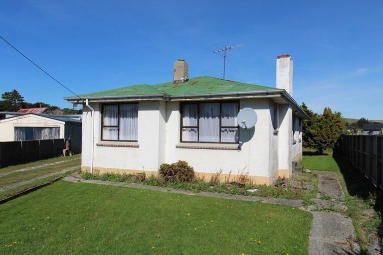 Photo of property in 17 Waverley Street, East Gore, Gore, 9710